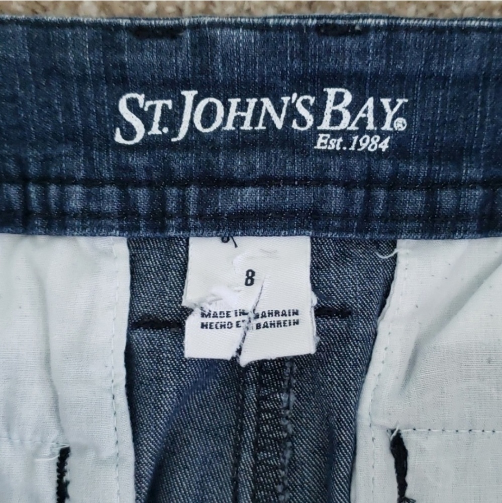 4 Bundle: 2 Capris & 2 Shorts - Picture 6 of 6